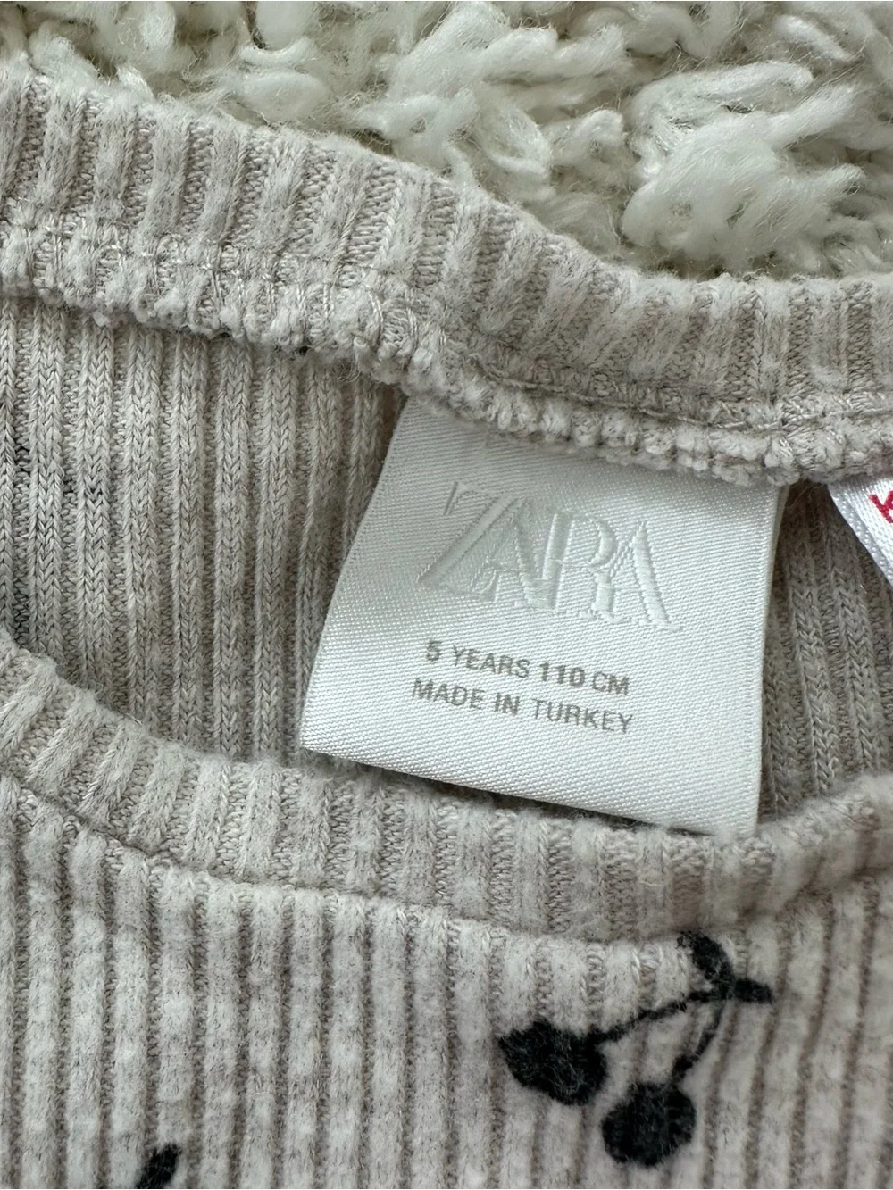 Zara Soft Ribbed Cherry Set